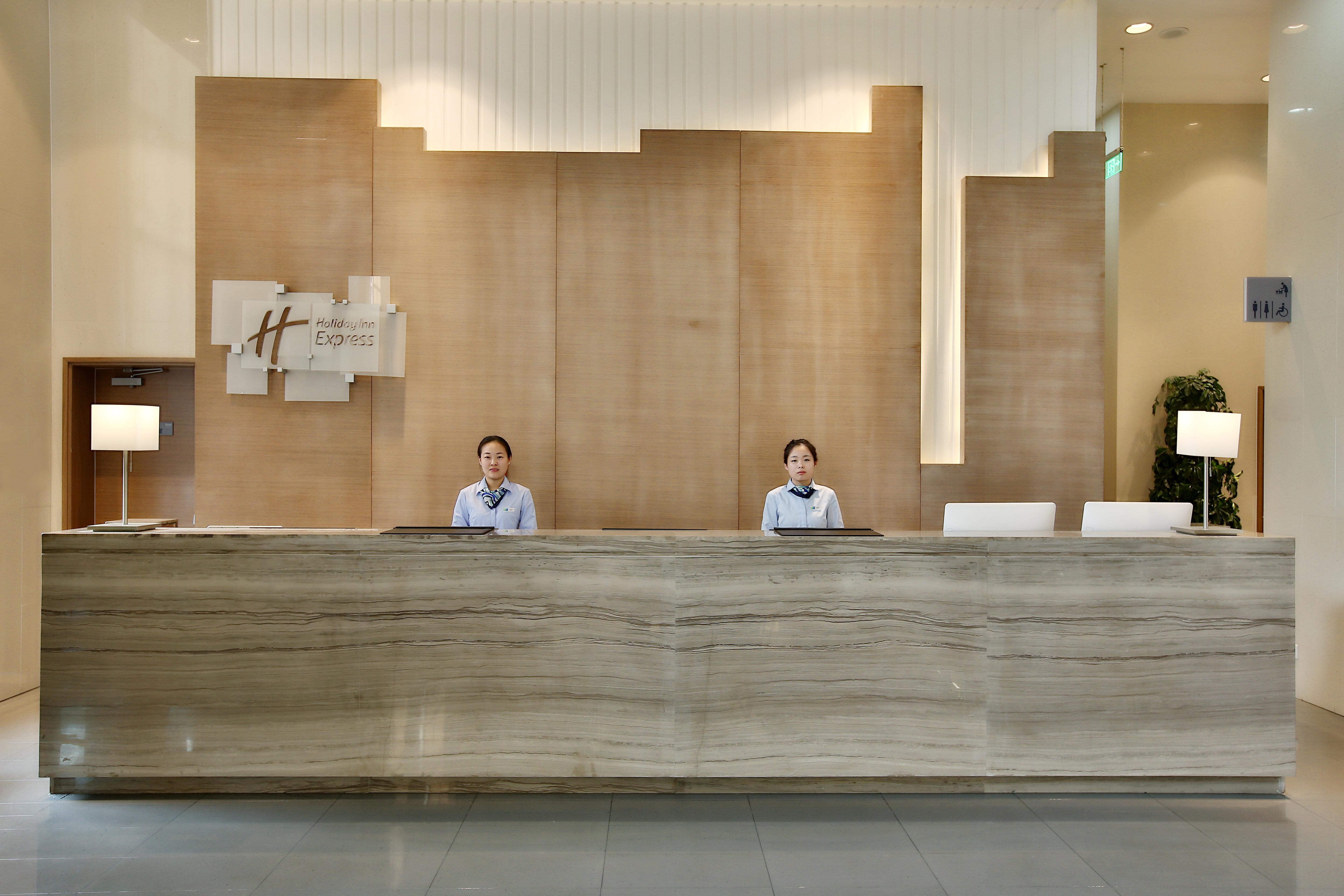 Holiday Inn Express Langfang Park View By Ihg Экстерьер фото